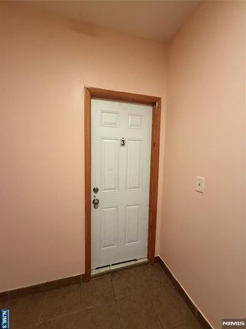 1304 Summit Avenue, Union City, NJ 07087