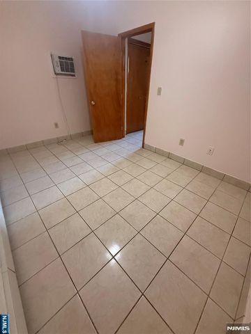 1304 Summit Avenue, Union City, NJ 07087