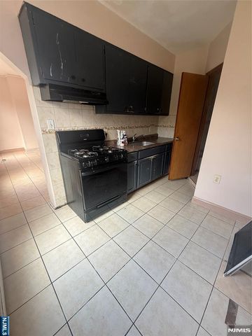 1304 Summit Avenue, Union City, NJ 07087