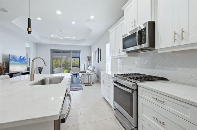 10117 SPRUCE RIVER WAY, Parrish, FL 34219