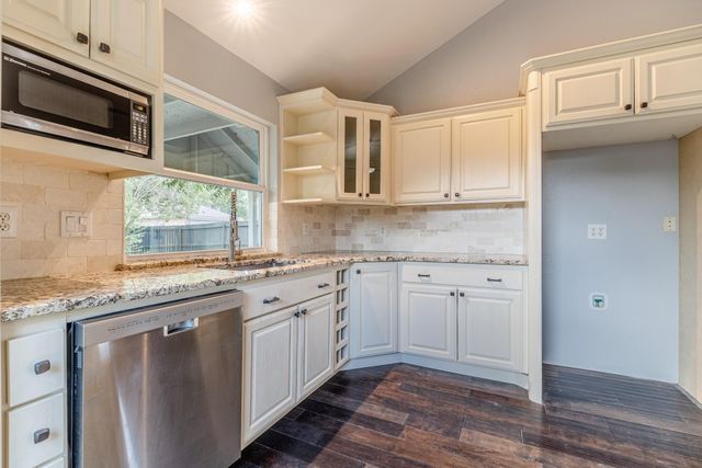 3618 Flagstone Avenue, Rowlett, TX 75088