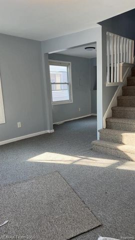 21144 Pinecrest Street, Taylor, MI 48180