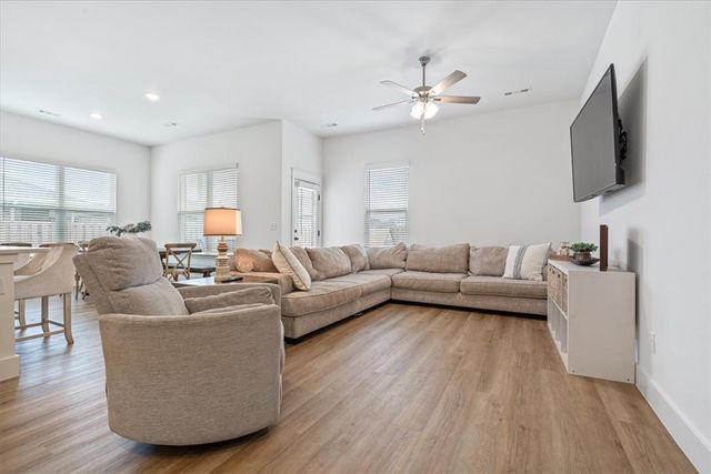 908 S Canvasback Drive, Siloam Springs, AR 72761