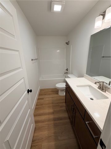 908 S Canvasback Drive, Siloam Springs, AR 72761