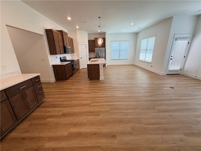 908 S Canvasback Drive, Siloam Springs, AR 72761