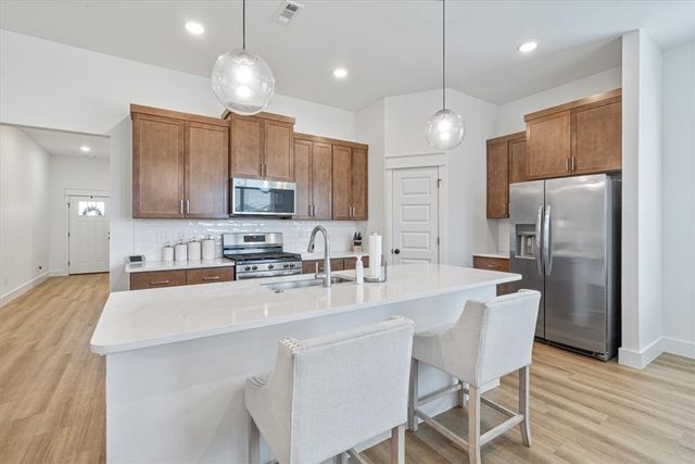 908 S Canvasback Drive, Siloam Springs, AR 72761