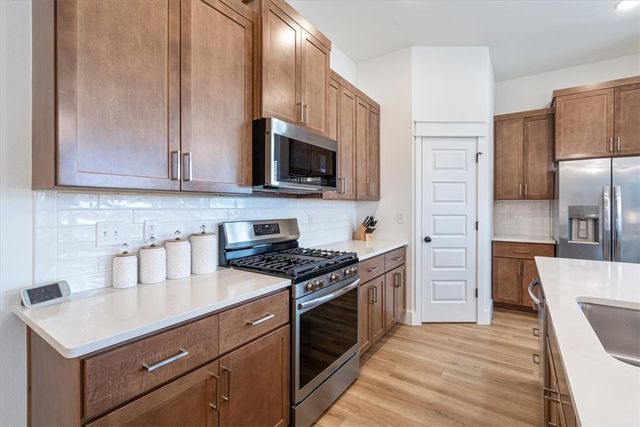 908 S Canvasback Drive, Siloam Springs, AR 72761