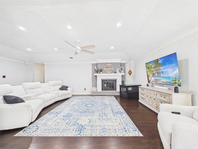 2818 New England Court, Webster, TX 77598