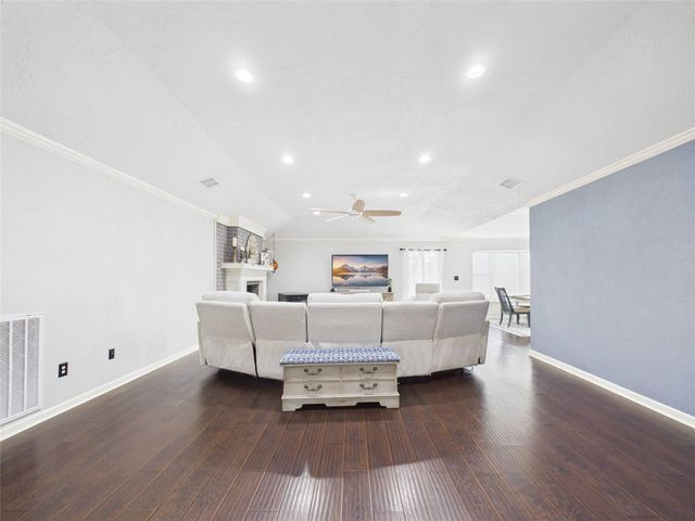 2818 New England Court, Webster, TX 77598