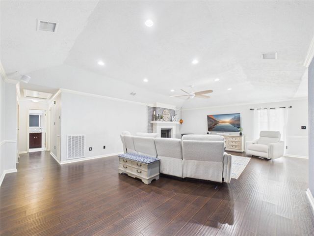 2818 New England Court, Webster, TX 77598