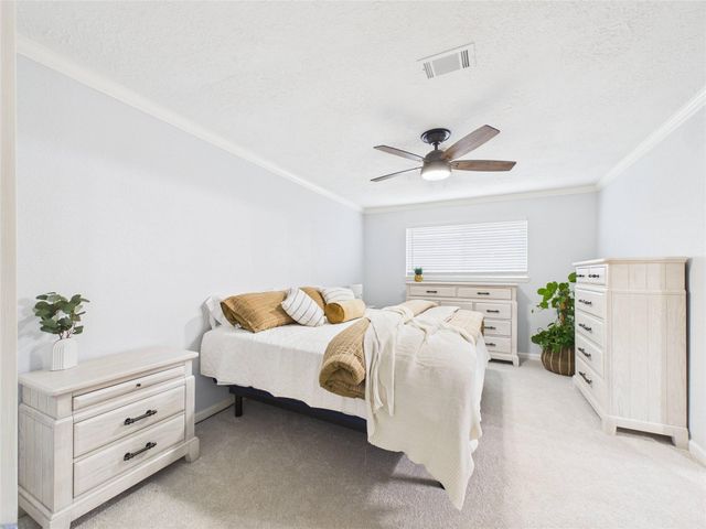 2818 New England Court, Webster, TX 77598