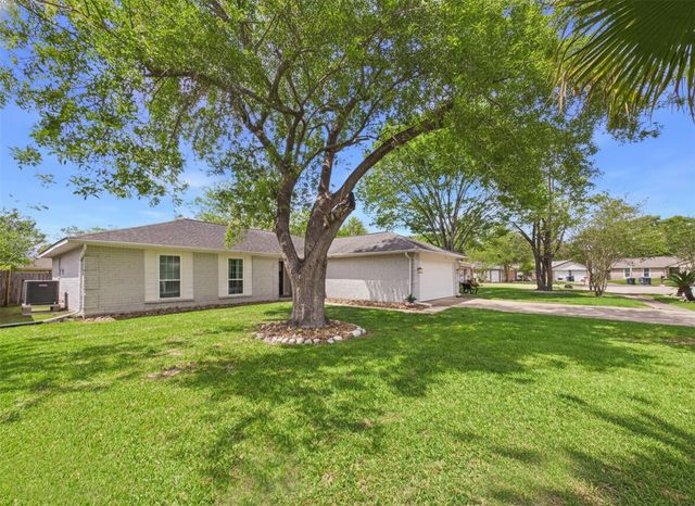 2818 New England Court, Webster, TX 77598