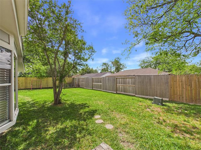 2818 New England Court, Webster, TX 77598