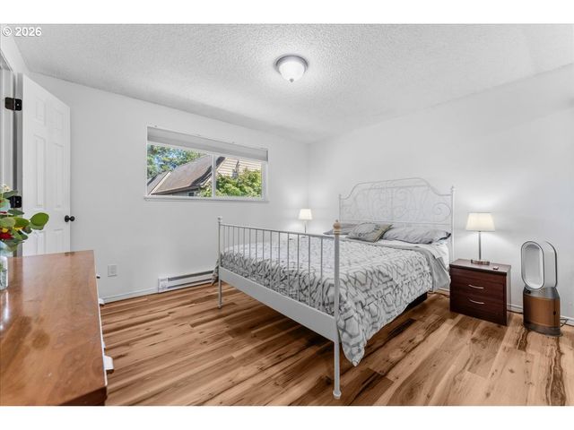 3936 Se 168TH Ave, Portland, OR 97236