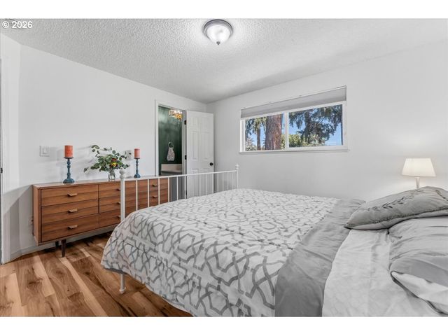 3936 Se 168TH Ave, Portland, OR 97236