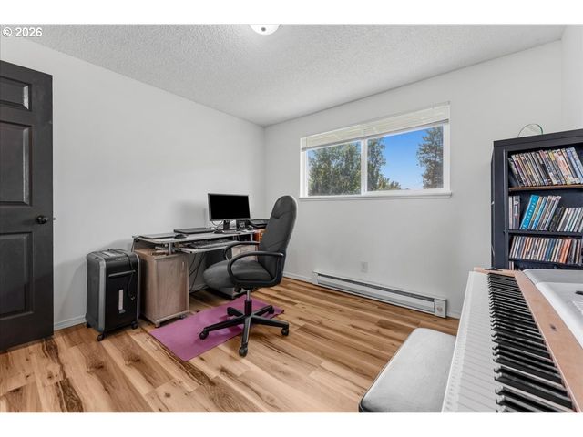 3936 Se 168TH Ave, Portland, OR 97236
