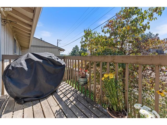 3936 Se 168TH Ave, Portland, OR 97236