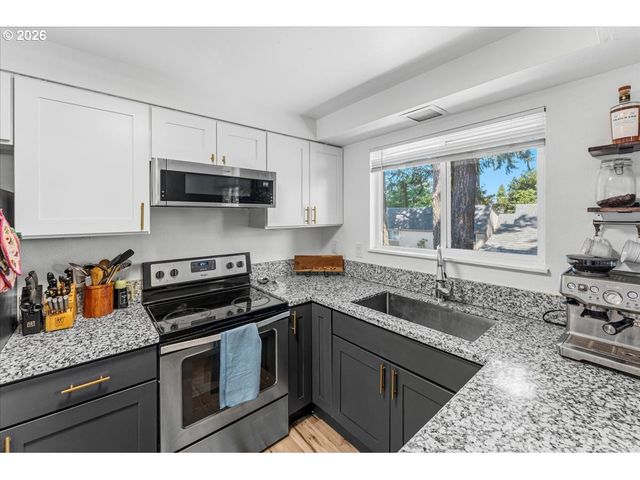 3936 Se 168TH Ave, Portland, OR 97236