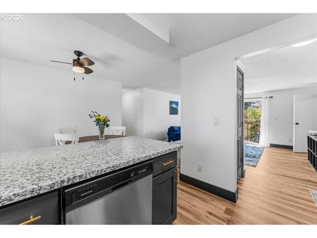 3936 Se 168TH Ave, Portland, OR 97236