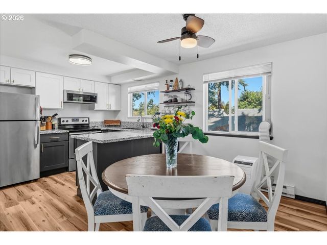 3936 Se 168TH Ave, Portland, OR 97236