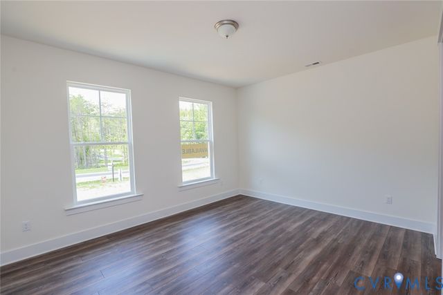 8521 Roden Dr, Hanover, VA 23111