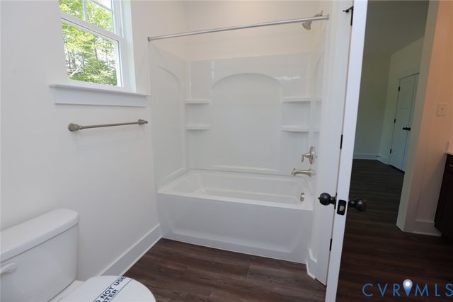 8521 Roden Dr, Hanover, VA 23111