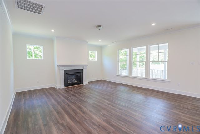 8521 Roden Dr, Hanover, VA 23111