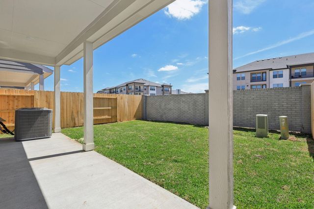 717 Sand Dollar Drive, Kemah, TX 77565