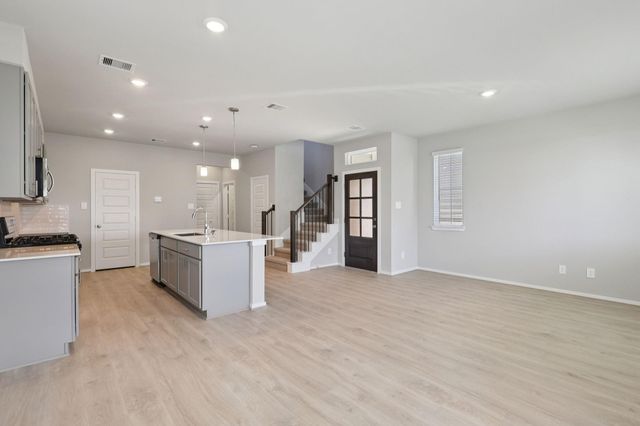 717 Sand Dollar Drive, Kemah, TX 77565