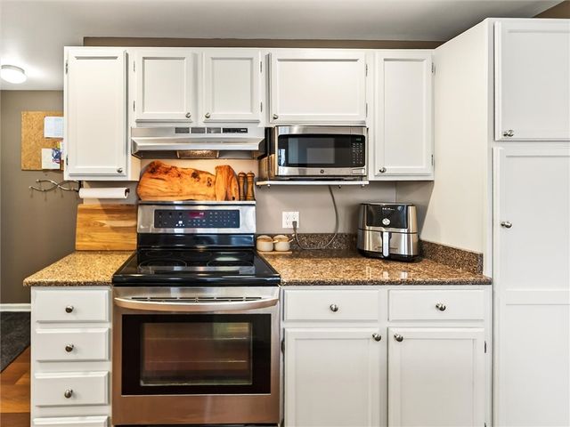 118 Courtly Circle, Greece, NY 14615