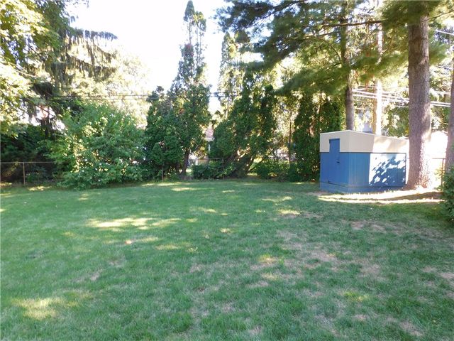 118 Courtly Circle, Greece, NY 14615