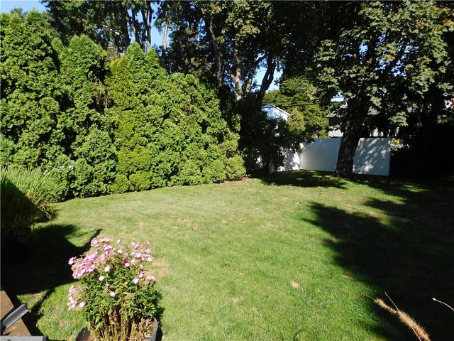 118 Courtly Circle, Greece, NY 14615