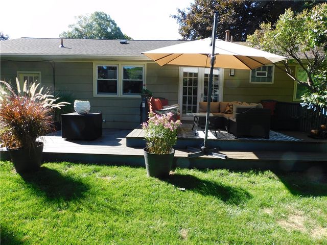 118 Courtly Circle, Greece, NY 14615