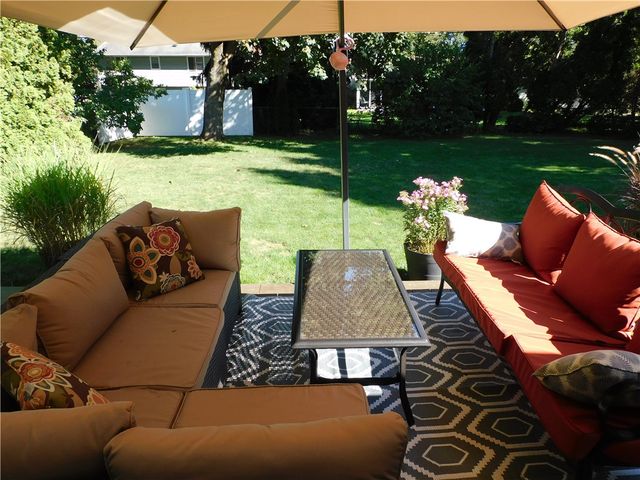 118 Courtly Circle, Greece, NY 14615