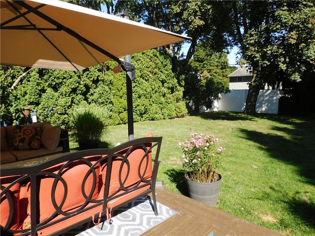 118 Courtly Circle, Greece, NY 14615