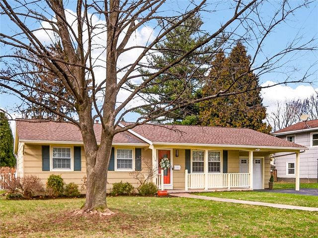 118 Courtly Circle, Greece, NY 14615