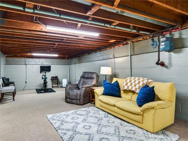 118 Courtly Circle, Greece, NY 14615