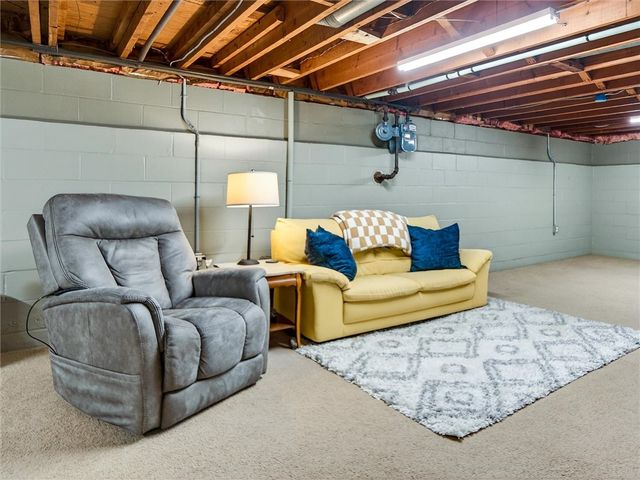 118 Courtly Circle, Greece, NY 14615