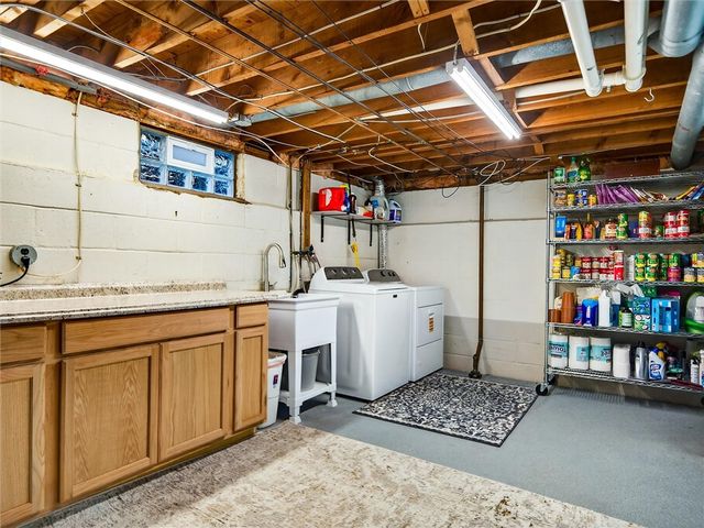 118 Courtly Circle, Greece, NY 14615