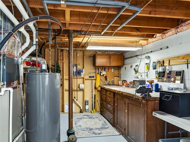 118 Courtly Circle, Greece, NY 14615