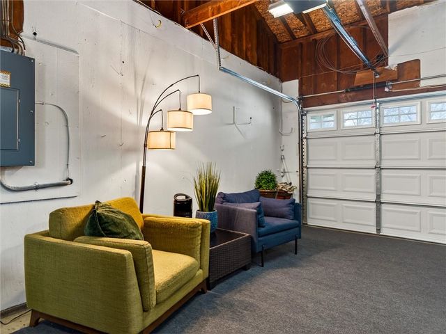 118 Courtly Circle, Greece, NY 14615