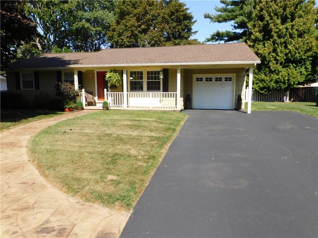 118 Courtly Circle, Greece, NY 14615