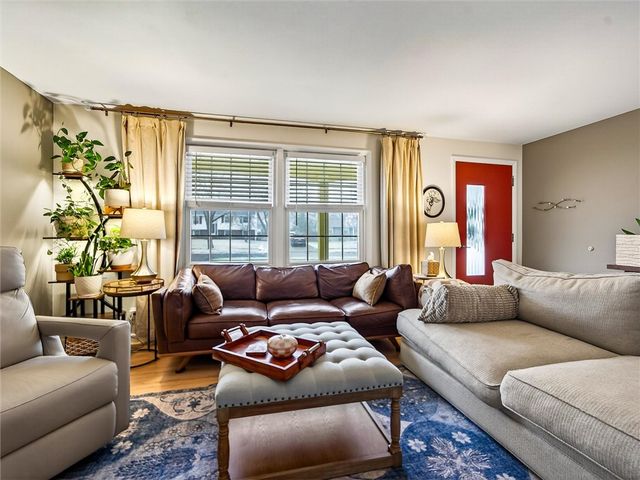 118 Courtly Circle, Greece, NY 14615