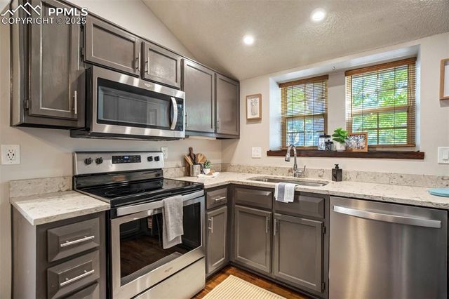 512 Rolling Hills Drive, Colorado Springs, CO 80919