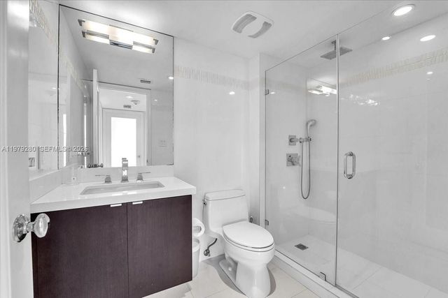 400 S Pointe Dr 1910, Miami Beach, FL 33139