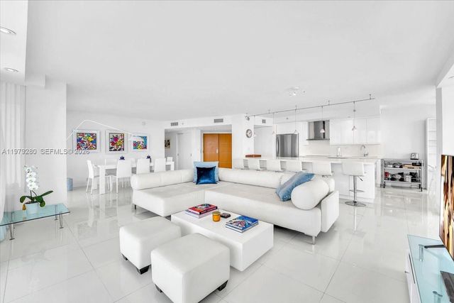 400 S Pointe Dr 1910, Miami Beach, FL 33139