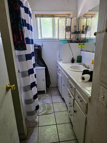 2590 Magnolia St, Ceres, CA 95307