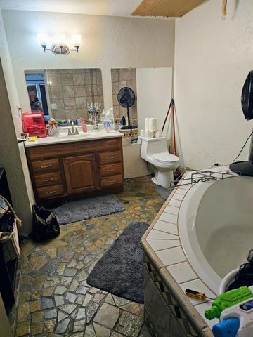 2590 Magnolia St, Ceres, CA 95307