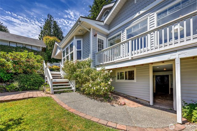 18512 Angeline Avenue NE, Suquamish, WA 98392