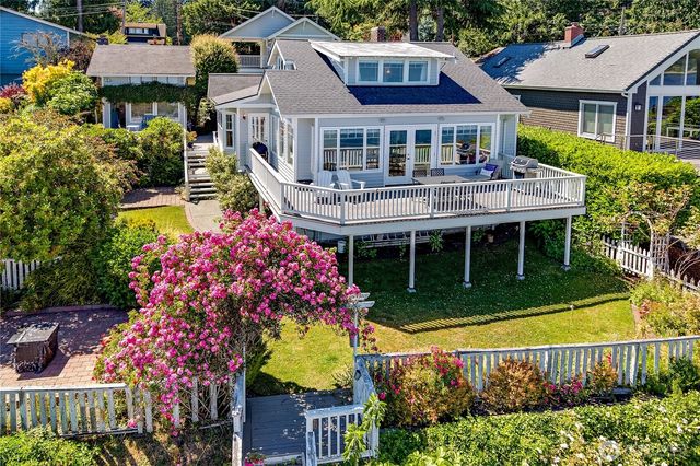 18512 Angeline Avenue NE, Suquamish, WA 98392